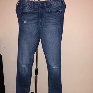HOLLISTER- skinny jean